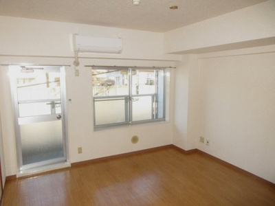 【居間・リビング】 | 藤ハイム | 9帖のダイニングキッチンです