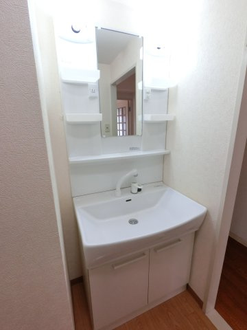【洗面所】 | 洗面化粧台付です