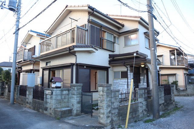八千代市八千代台南１丁目　中古戸建　リニューアル住宅　東南角地の外観