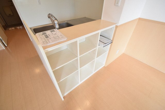 ブランシュールＢのその他|カウンターの下が棚になっていて便利ですね