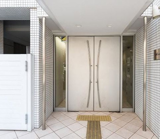 【エントランス】