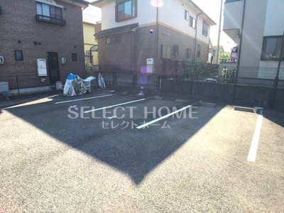 【駐車場】 | サニーコート天白 | 車をお持ちの方に嬉しい駐車場付きの物件です