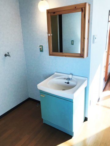 リバーサイドいすみの独立洗面台