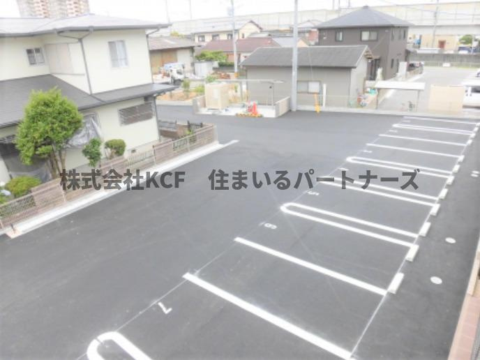 sakuraⅢの駐車場|車をお持ちの方に嬉しい駐車場付きの物件です