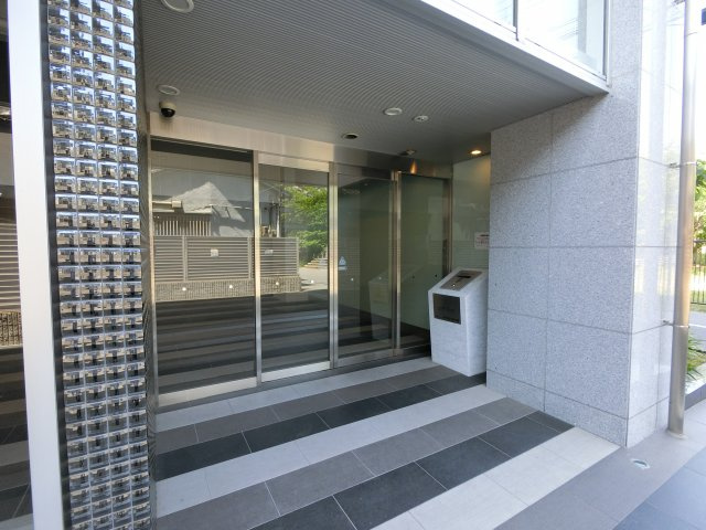 【エントランス】