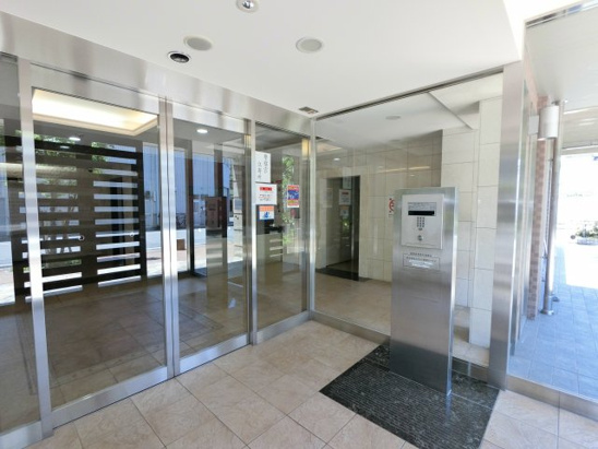 【エントランス】