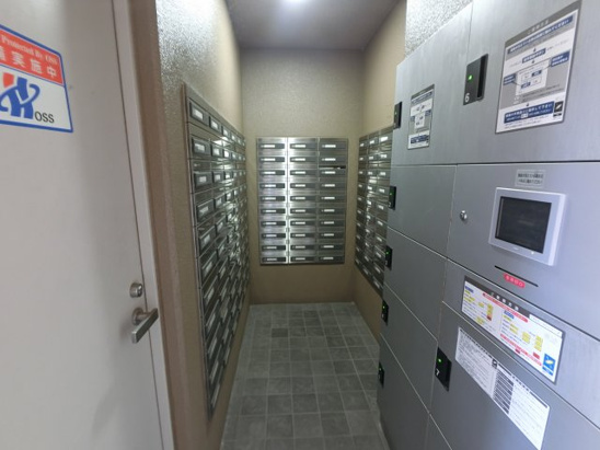 【エントランス】