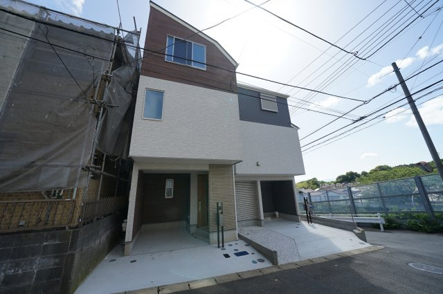保土ヶ谷区法泉３丁目全２棟　新築戸建ての外観