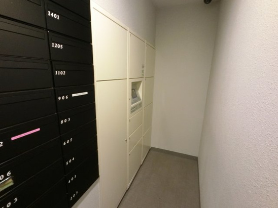 【エントランス】