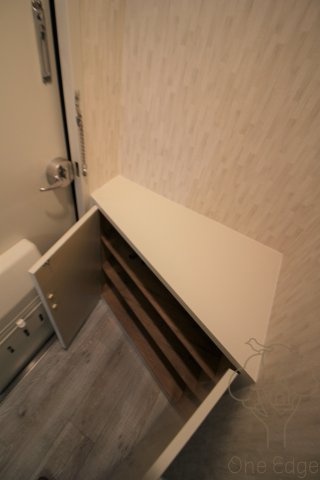 シティライフ小濱の玄関