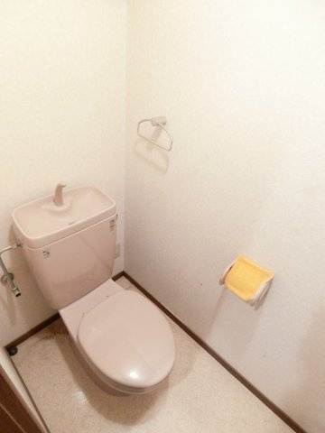 第二コーポ江頭のトイレ|清潔感のあるトイレです