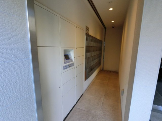 【エントランス】