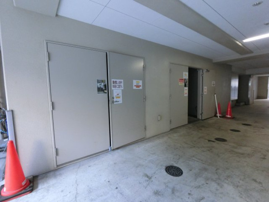 【エントランス】