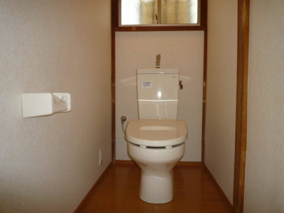 【トイレ】 | 岡澤住宅 | トイレです