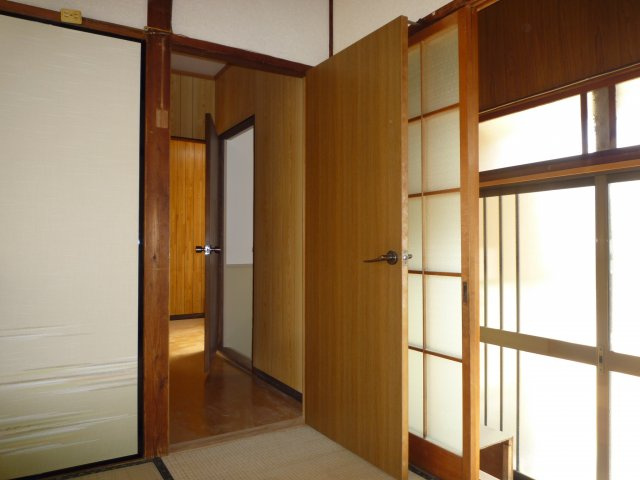 【内装】 | 岡澤住宅 | 内装は落ち着いています