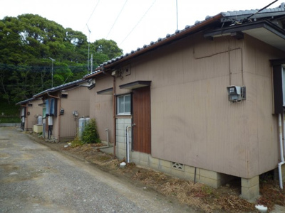 【駐車場】 | 岡澤住宅 | 駐車スペース