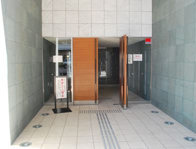 プラウドジェム市ヶ谷のエントランス|プラウドジェム市ヶ谷