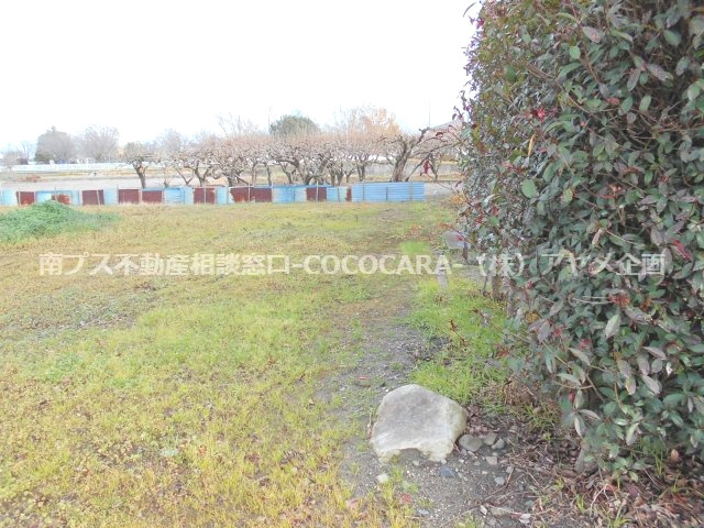 東南湖　売地の外観|南側境界状況
周辺は畑なので閑静です♬