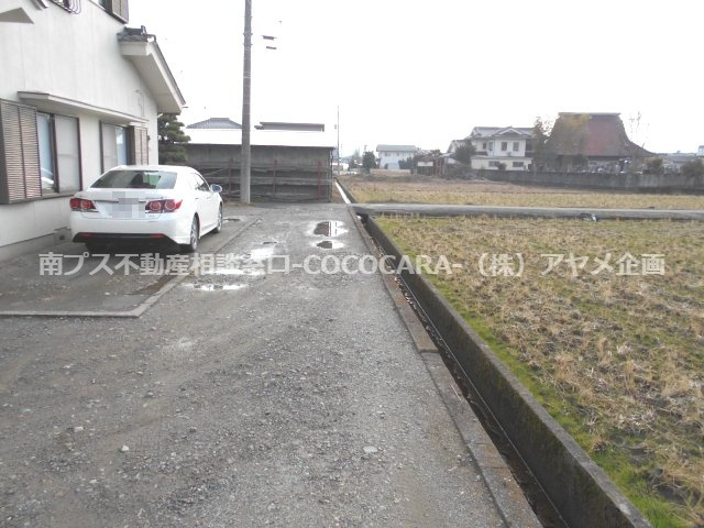 東南湖　売地の周辺|南側前面道路