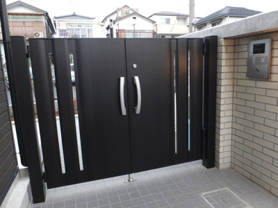 【エントランス】 | ブランシェ | オートロックゲート
