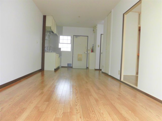 パナタウン杉ノ本Bの居間・リビング