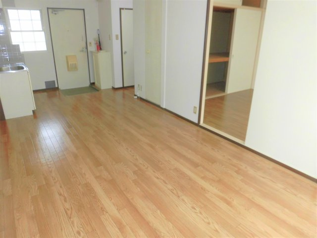 パナタウン杉ノ本Bの居間・リビング