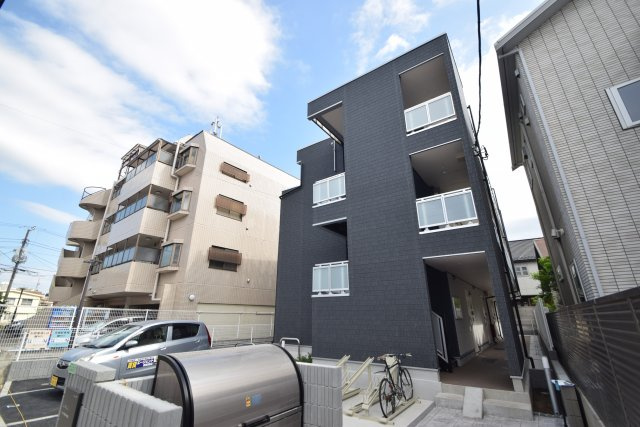 リブリ・ＳＵＺＵＹＡＳＵ