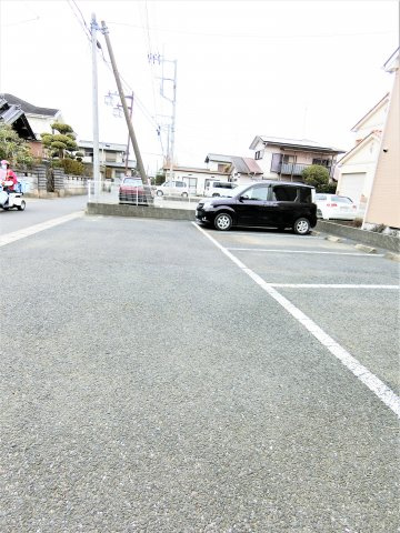 サンクレストⅡの駐車場