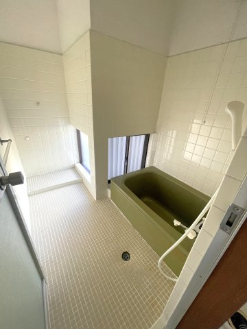 津山市総社　借家　5LDKの浴室