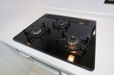 【キッチン】 | Re-Home福田1265-13 | 三口コンロ