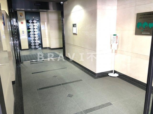 ユーシン大手前　BRAVI不動産のエントランス|【ユーシン大手前】建物の内部です