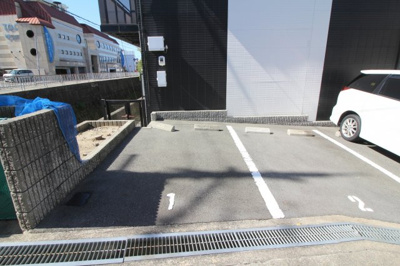 【駐車場】 | 第６プロビナンス村橋