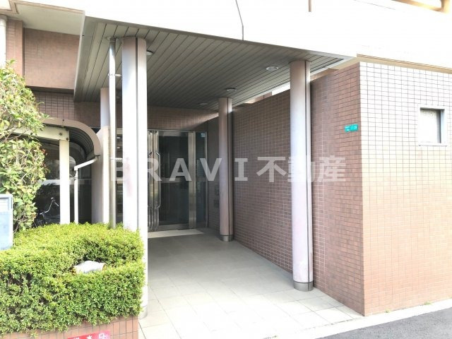 シャトレ緑橋　BRAVI不動産のエントランス|【シャトレ緑橋】建物の内部です