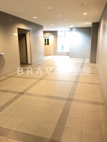 シャトレ緑橋　BRAVI不動産のロビー|【シャトレ緑橋】毎日通るロビーはこのようになっています