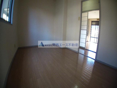 【寝室】 | 灰塚パークサイドビレッジ