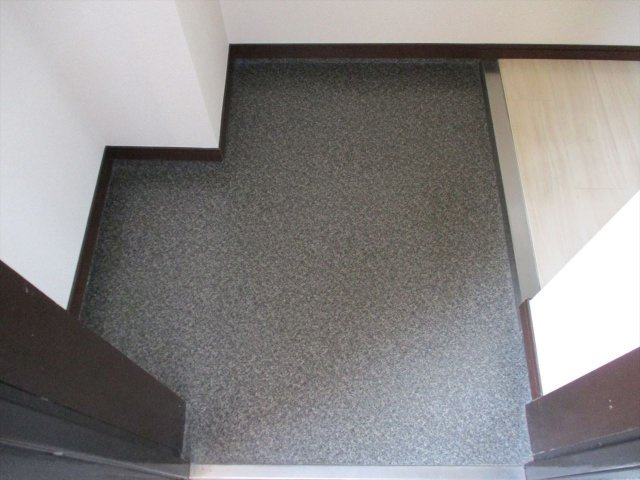 メゾン鶴舞の玄関|メゾン鶴舞