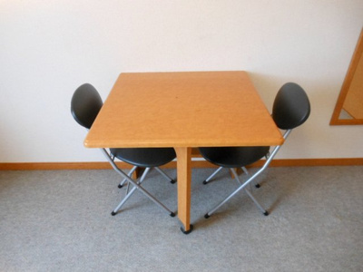 【設備】 | レオパレス甲子園ＣＩＴＹ | いす・テーブル