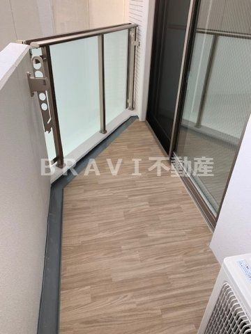 ラ・メゾンヴェール上町　BRAVI不動産のバルコニー|【ラ・メゾンヴェール上町】バルコニー付きです
