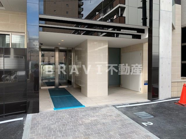 ラ・メゾンヴェール上町　BRAVI不動産のエントランス|【ラ・メゾンヴェール上町】毎日通るエントランスはこのようになっています