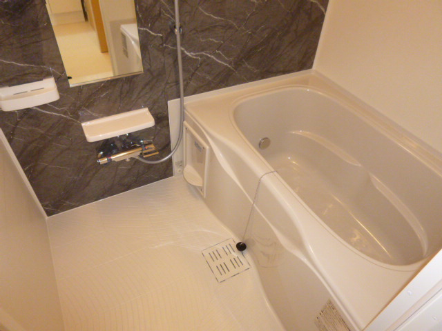 アヴァンティⅤ・Ｂの浴室|追い炊きバス