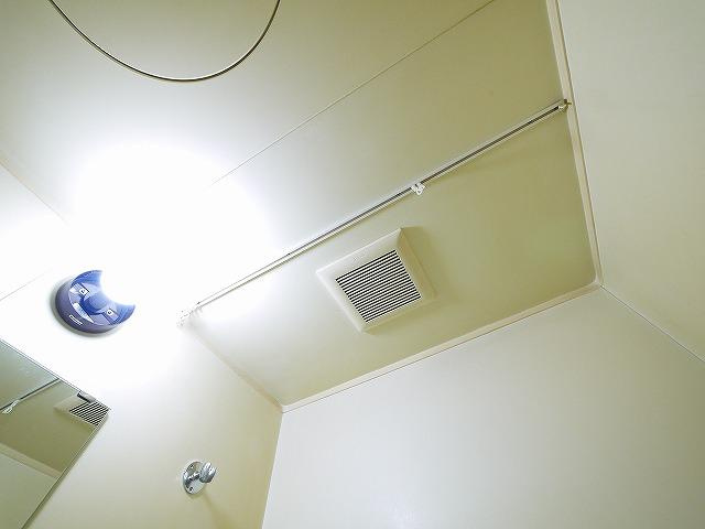 シティーパレス東生駒P-III　Cの設備|浴室に換気扇あります
