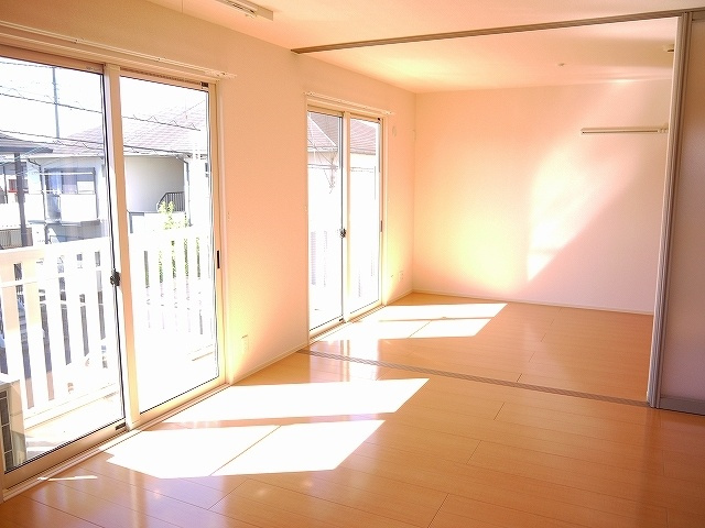 リビングタウン四条大路　Ａ棟の収納|大きなものも収納できそうです