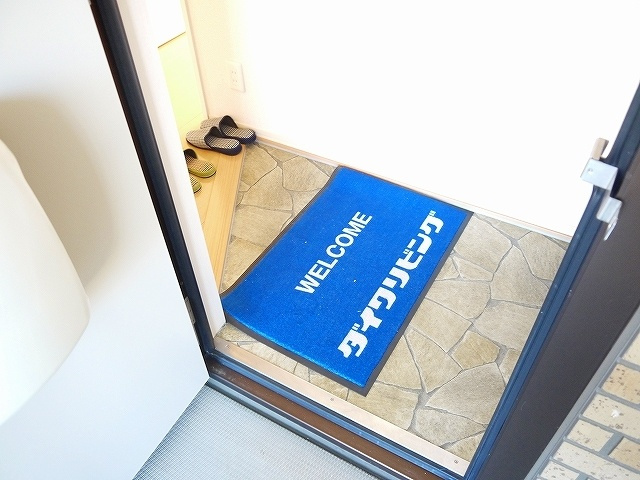 リビングタウン四条大路　Ａ棟の居間・リビング|ゆったりとしたリビングです