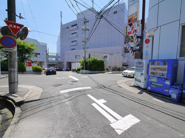 サンライトビルの駐車場