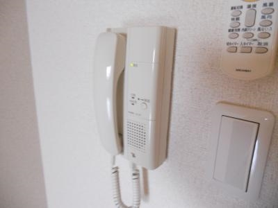 ビレイユ真英烏丸五条のセキュリティ|インターホン