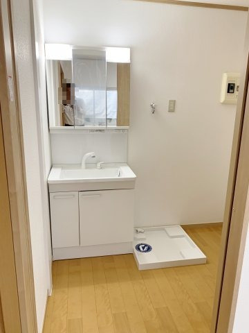 新座市栗原5丁目戸建の洗面所