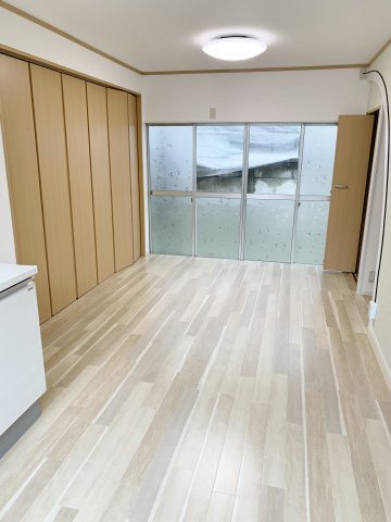 新座市栗原5丁目戸建の居間・リビング