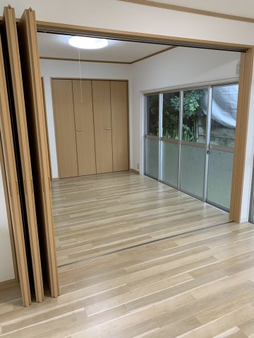 新座市栗原5丁目戸建の居間・リビング