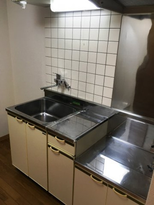 【キッチン】 | フラット吉島台 | コンパクトなキッチンで掃除もラクラク