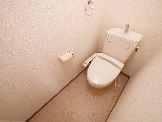 ローレンス西大寺のトイレ|シンプルで使いやすいトイレです